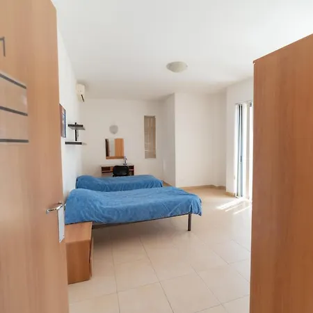 Apartment Two Bedroom In The Heart Of St Julians *