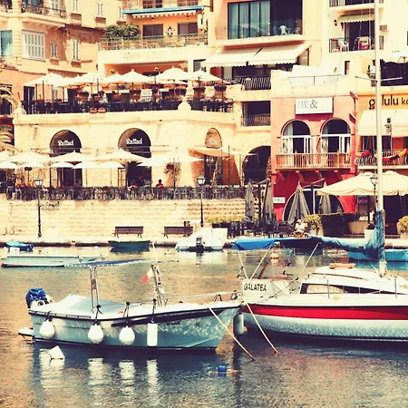 Two Bedroom In The Heart Of St Julians