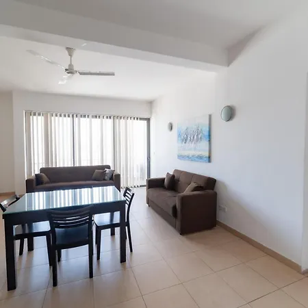 Two Bedroom In The Heart Of St Julians * Saint Julian's